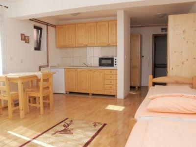 Trokrevtni studio br. 2